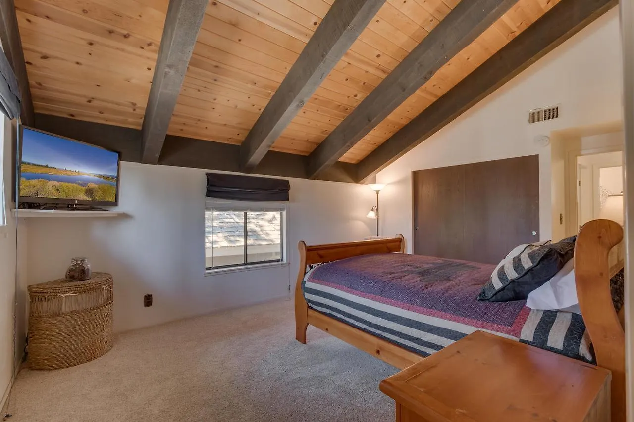 Feriehus The Knotty Bear - Three Bedroom Home South Lake Tahoe