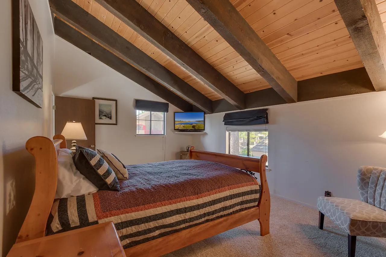 Feriehus The Knotty Bear - Three Bedroom Home South Lake Tahoe USA